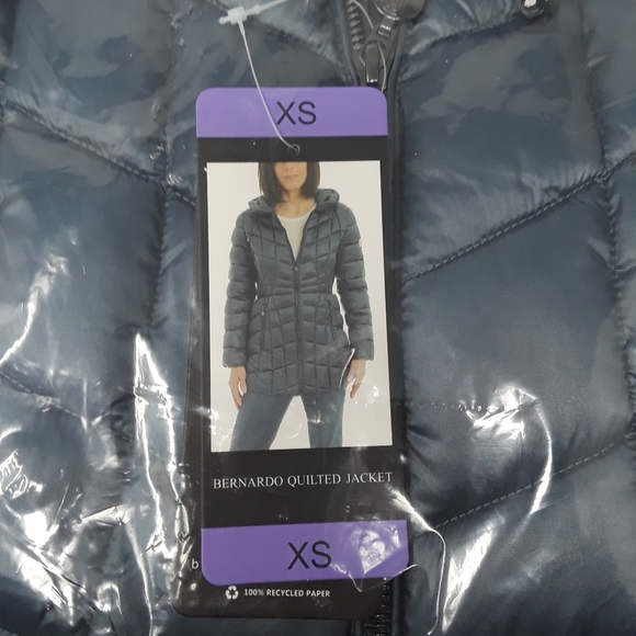 New With Tags Women's Bernardo Women's Quilted Jacket Coat Blue XS - Picture 12 of 12